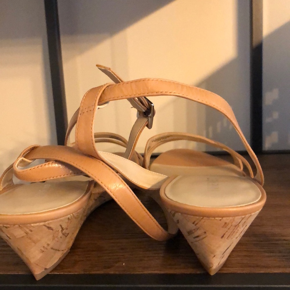 Nine West Sandal. - Picture 3 of 6